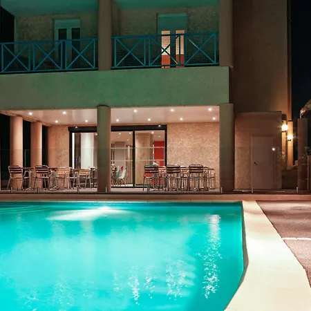 Ibis Hyeres Centre-2